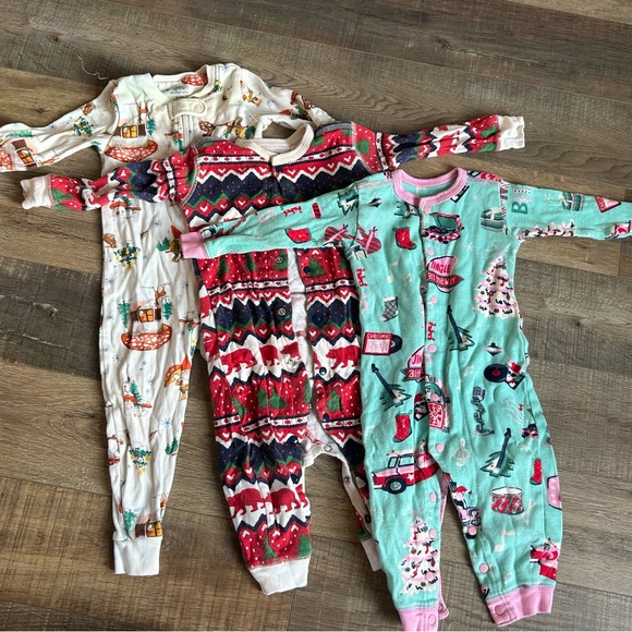 Hatley/Roots 12-18m Christmas PJ lot - Picture 1 of 8